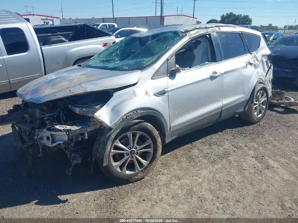 1FMCU0GD2HUB64926 2017 FORD ESCAPE - Image 2