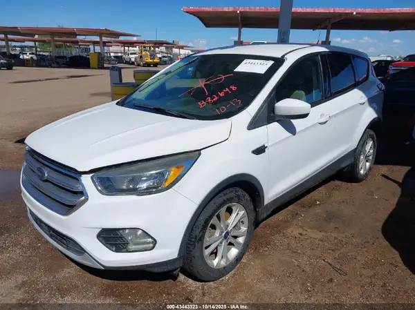 1FMCU0GD2HUB82648 2017 FORD ESCAPE - Image 2