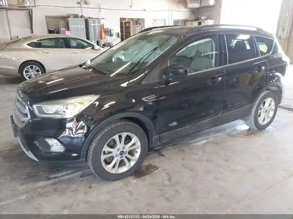 1FMCU0GD2HUB99305 2017 FORD ESCAPE - Image 2