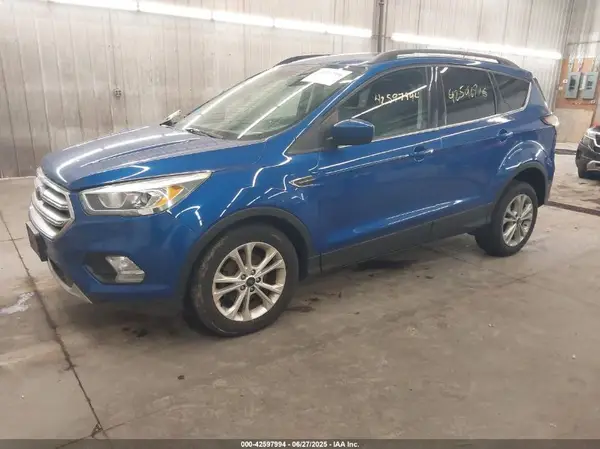 1FMCU0GD2HUC10979 2017 FORD ESCAPE - Image 2