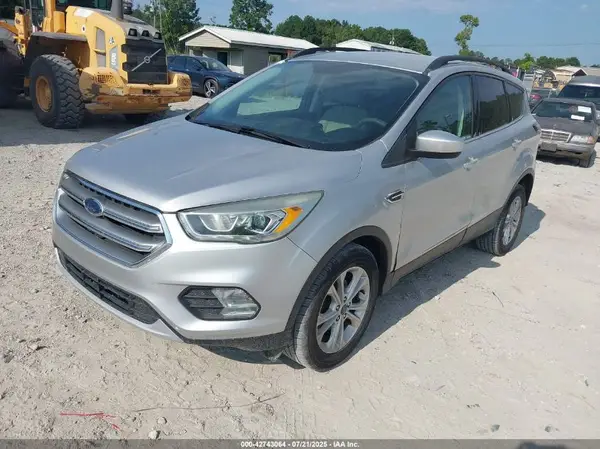 1FMCU0GD2HUC22601 2017 FORD ESCAPE - Image 2