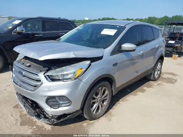 1FMCU0GD2HUC37339 2017 FORD ESCAPE - Image 2