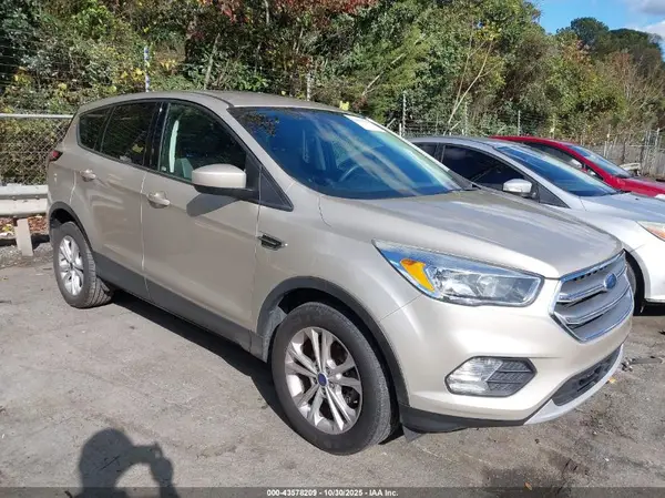 1FMCU0GD2HUC42587 2017 FORD ESCAPE - Image 1