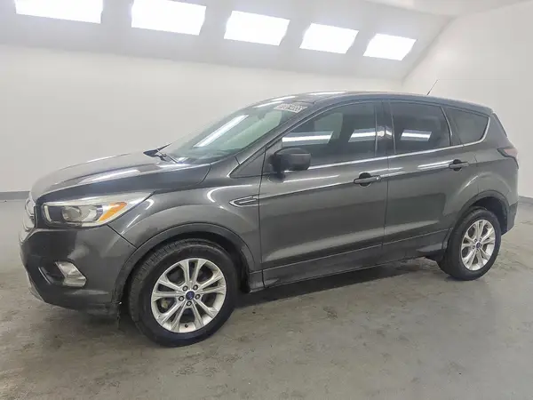 1FMCU0GD2HUC65268 2017 FORD ESCAPE - Image 1