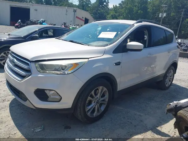 1FMCU0GD2HUD04750 2017 FORD ESCAPE - Image 2