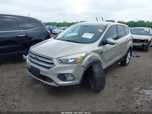 1FMCU0GD2HUD06918 2017 FORD ESCAPE - Image 2