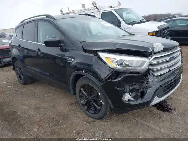 1FMCU0GD2HUD09575 2017 FORD ESCAPE - Image 1