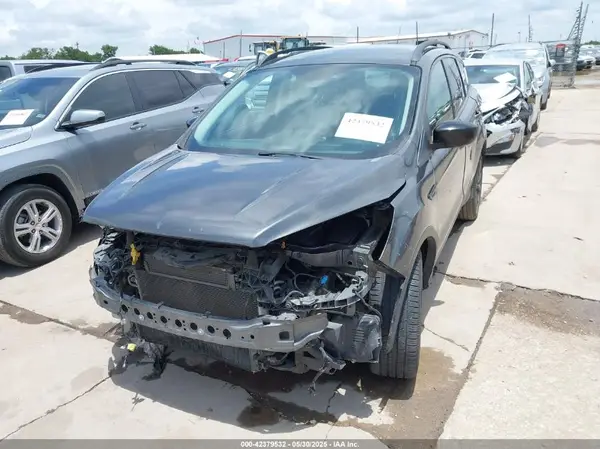 1FMCU0GD2HUD12086 2017 FORD ESCAPE - Image 2