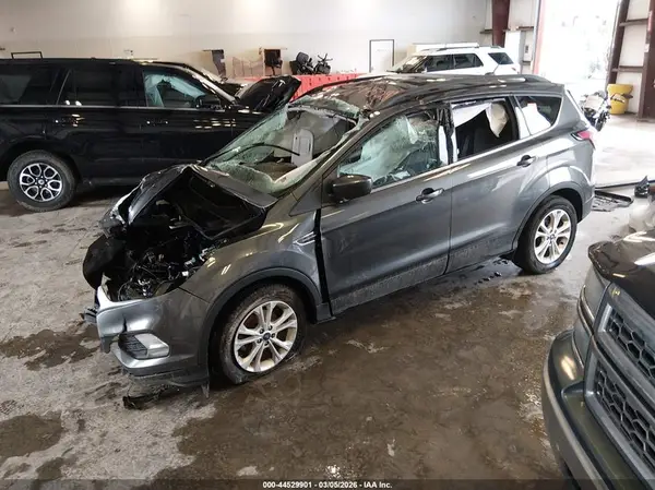 1FMCU0GD2HUD38851 2017 FORD ESCAPE - Image 2