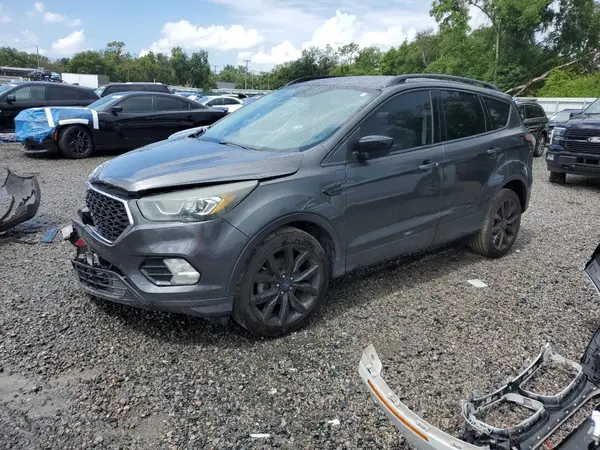 1FMCU0GD2HUD66021 2017 FORD ESCAPE - Image 1