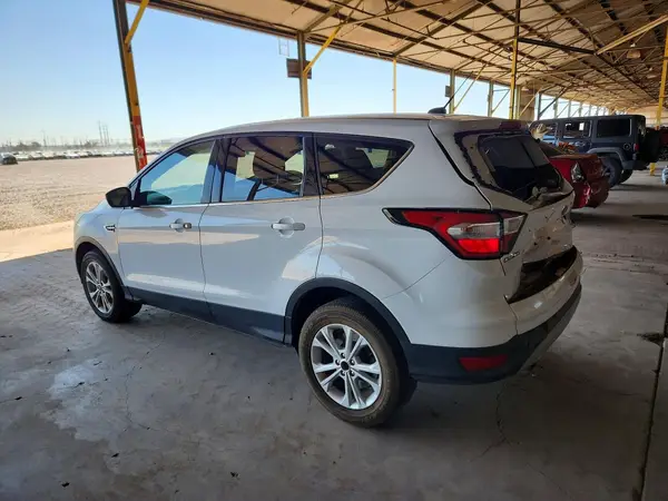 1FMCU0GD2HUD67329 2017 FORD ESCAPE - Image 2