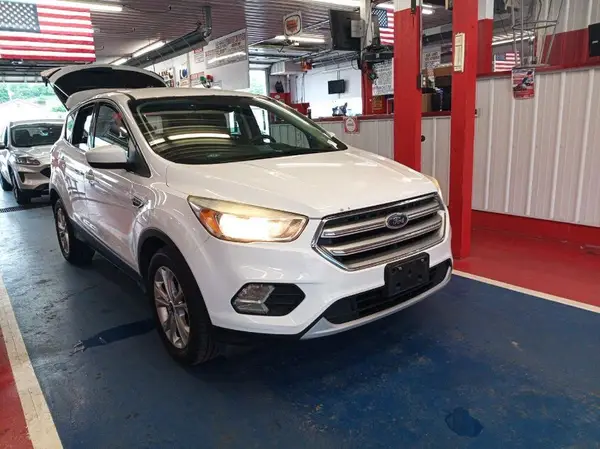 1FMCU0GD2HUD67783 2017 FORD ESCAPE - Image 2