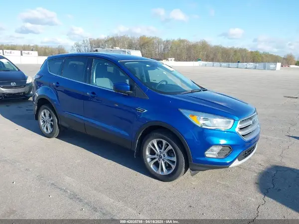 1FMCU0GD2HUD75382 2017 FORD ESCAPE - Image 1