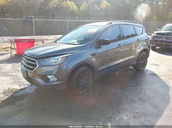 1FMCU0GD2HUD76032 2017 FORD ESCAPE - Image 2