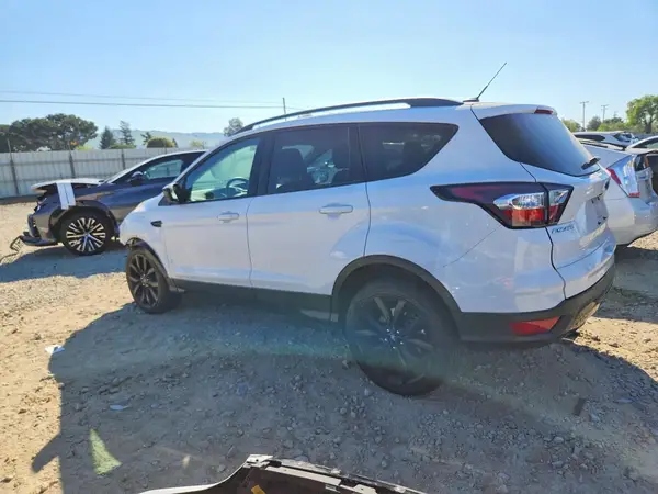 1FMCU0GD2HUD85460 2017 FORD ESCAPE - Image 2
