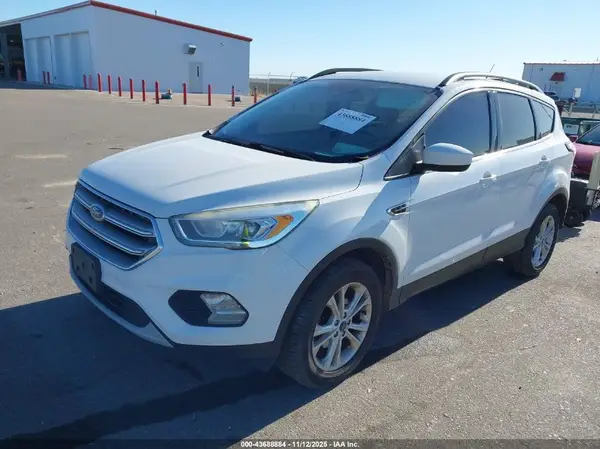 1FMCU0GD2HUD93915 2017 FORD ESCAPE - Image 2