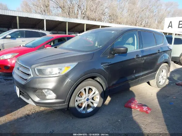 1FMCU0GD2HUD94577 2017 FORD ESCAPE - Image 2
