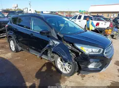 1FMCU0GD2HUE45981 2017 FORD ESCAPE