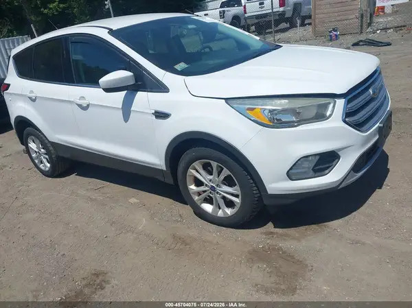 1FMCU0GD2HUE76986 2017 FORD ESCAPE - Image 1