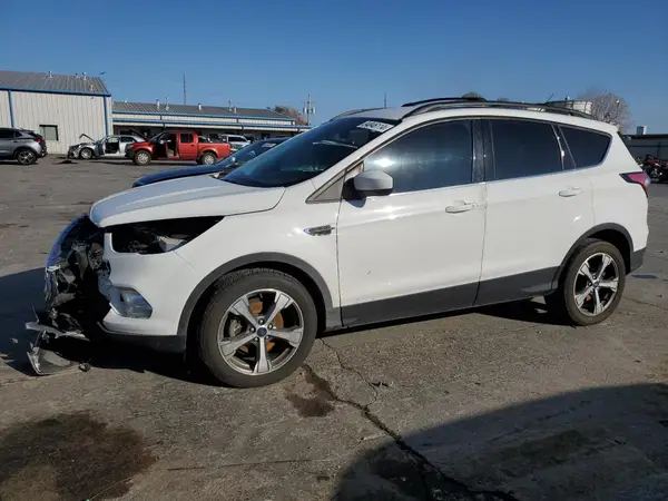 1FMCU0GD2HUE94372 2017 FORD ESCAPE - Image 1