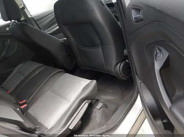 1FMCU0GD2HUF01885 2017 FORD ESCAPE - Image 8