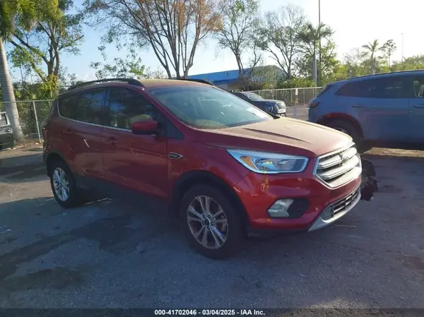 1FMCU0GD2JUA02221 2018 FORD ESCAPE - Image 1