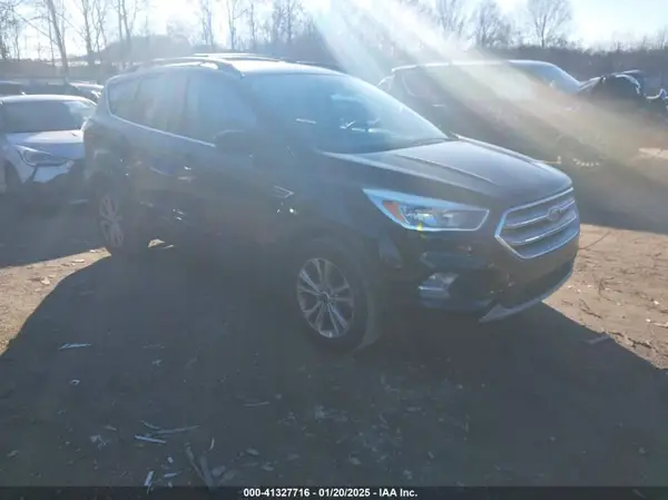 1FMCU0GD2JUA06804 2018 FORD ESCAPE - Image 1