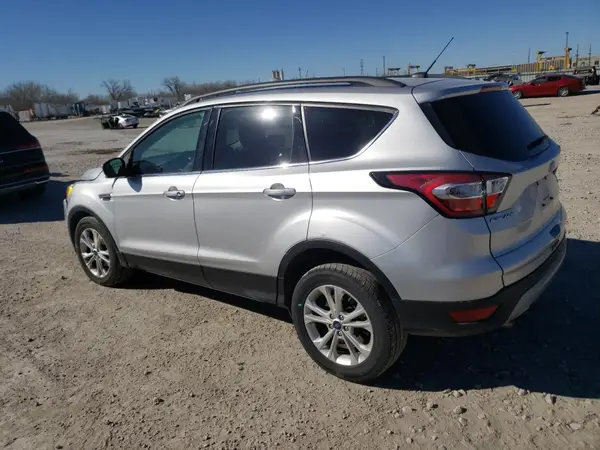 1FMCU0GD2JUA31895 2018 FORD ESCAPE - Image 2