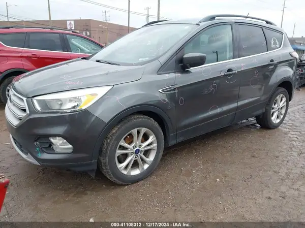 1FMCU0GD2JUA40757 2018 FORD ESCAPE - Image 2