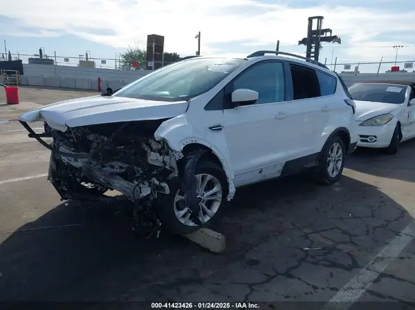 1FMCU0GD2JUA58207 2018 FORD ESCAPE - Image 2
