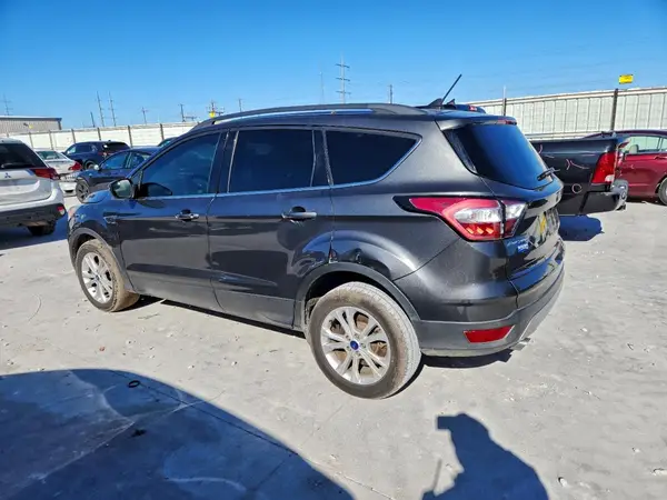 1FMCU0GD2JUA63777 2018 FORD ESCAPE - Image 2