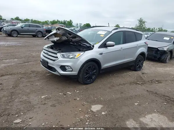 1FMCU0GD2JUA65805 2018 FORD ESCAPE - Image 2