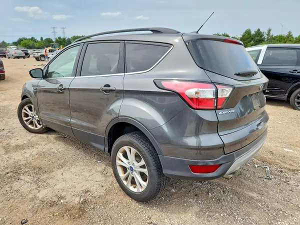 1FMCU0GD2JUA80319 2018 FORD ESCAPE - Image 2
