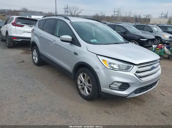 1FMCU0GD2JUA83561 2018 FORD ESCAPE - Image 1