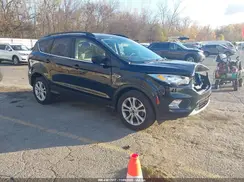 1FMCU0GD2JUB31852 2018 FORD ESCAPE