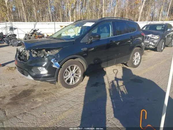 1FMCU0GD2JUB31852 2018 FORD ESCAPE - Image 2