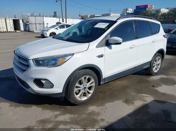 1FMCU0GD2JUB44455 2018 FORD ESCAPE - Image 2