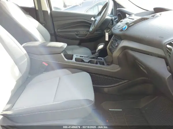 1FMCU0GD2JUB46481 2018 FORD ESCAPE - Image 1