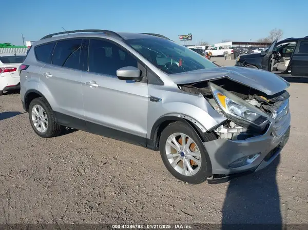 1FMCU0GD2JUB47825 2018 FORD ESCAPE - Image 1