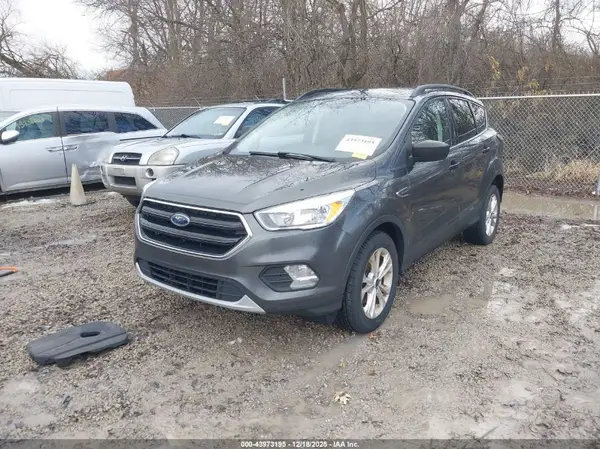 1FMCU0GD2JUC03651 2018 FORD ESCAPE - Image 2