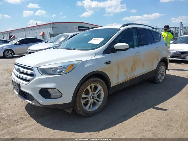 1FMCU0GD2JUC11720 2018 FORD ESCAPE - Image 2