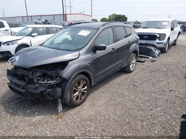 1FMCU0GD2JUC16979 2018 FORD ESCAPE - Image 2
