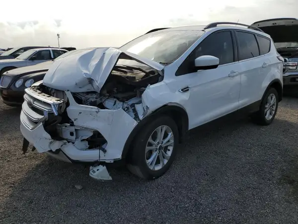 1FMCU0GD2JUC17016 2018 FORD ESCAPE - Image 1