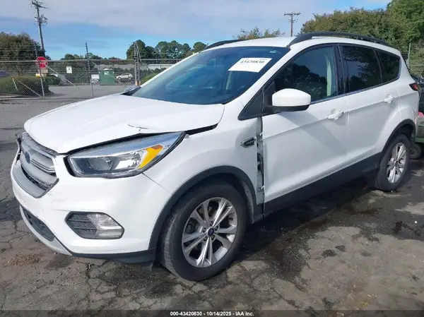 1FMCU0GD2JUC26931 2018 FORD ESCAPE - Image 2