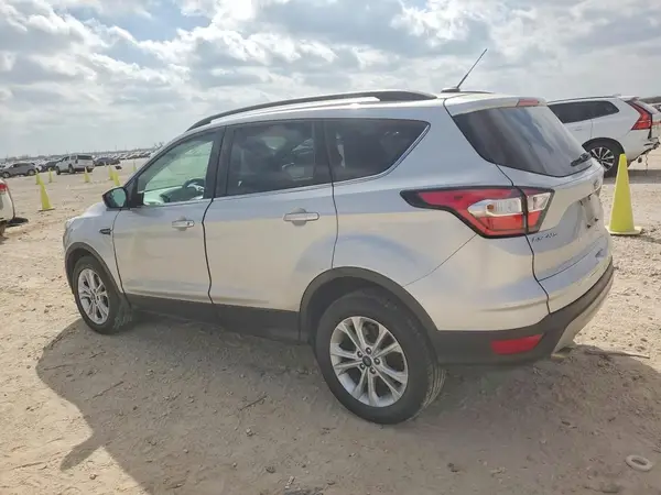 1FMCU0GD2JUC32566 2018 FORD ESCAPE - Image 2