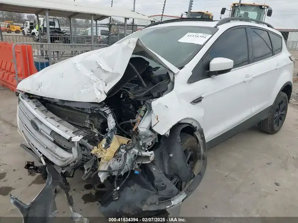 1FMCU0GD2JUC36908 2018 FORD ESCAPE - Image 2