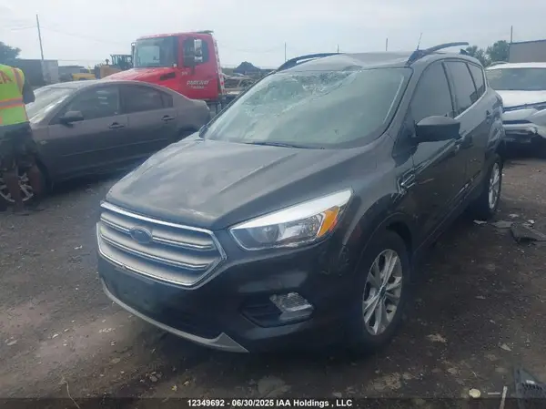 1FMCU0GD2JUC97921 2018 FORD ESCAPE - Image 2