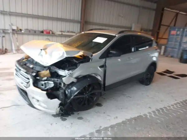 1FMCU0GD2JUD00266 2018 FORD ESCAPE - Image 2