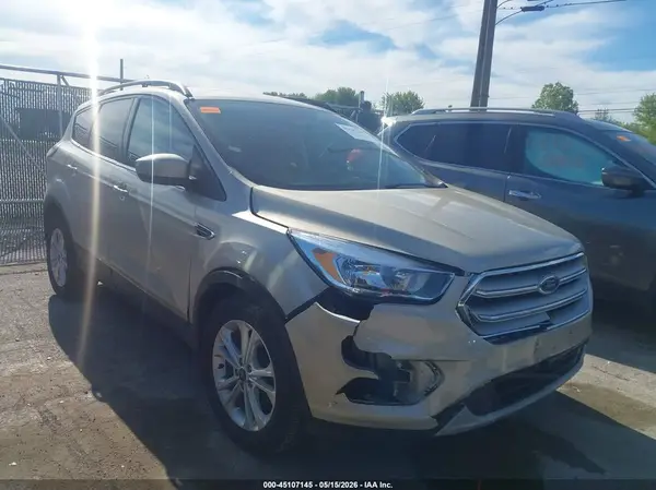 1FMCU0GD2JUD03264 2018 FORD ESCAPE - Image 1