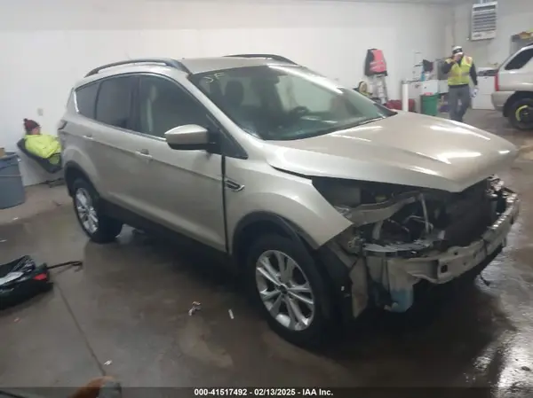 1FMCU0GD2JUD35096 2018 FORD ESCAPE - Image 1
